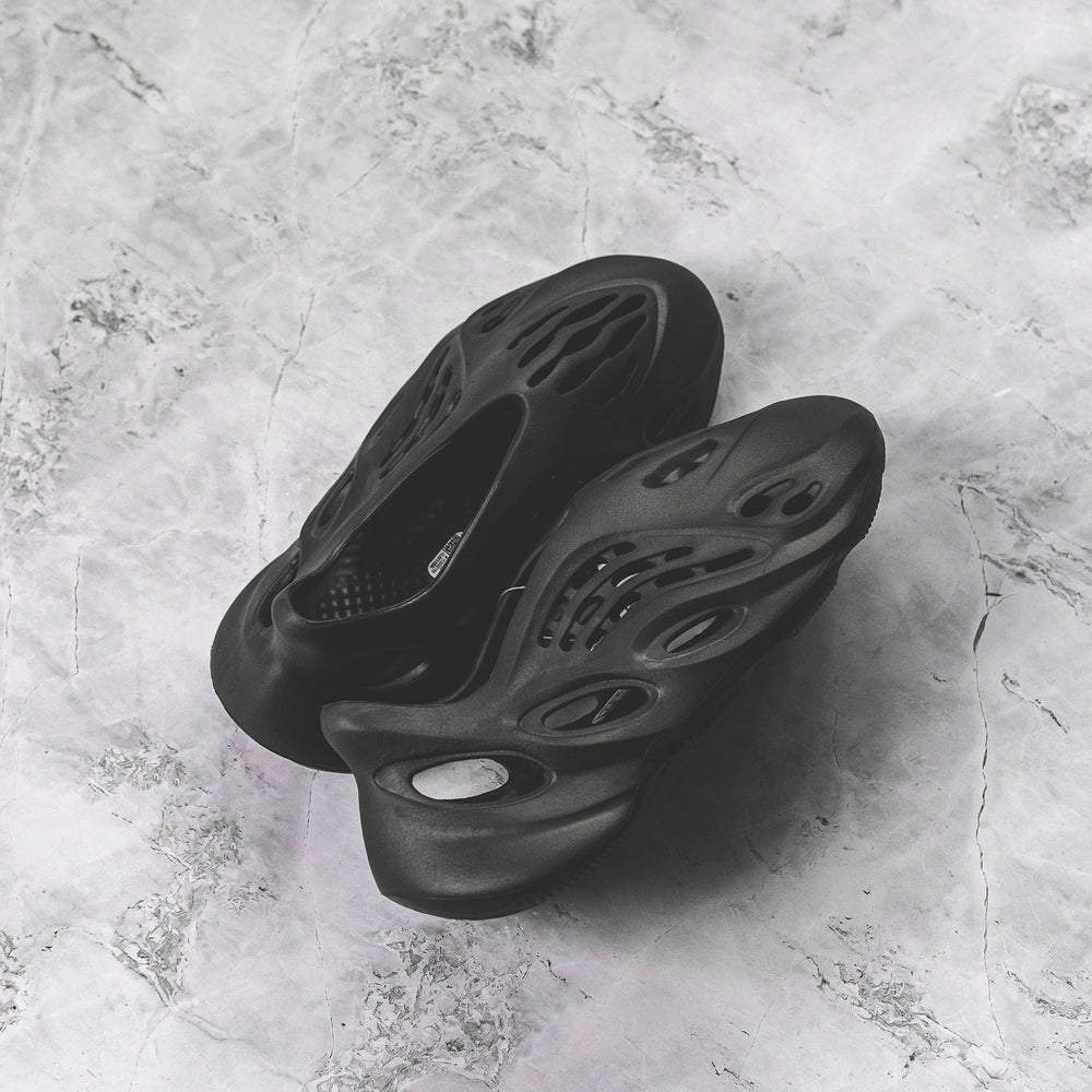 adidas Yeezy Foam RNNR Onyx - Swest Kicks