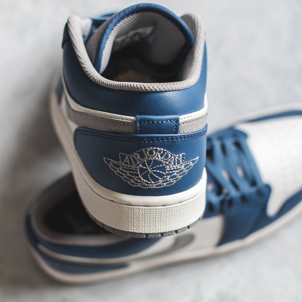 Jordan 1 Low True Blue - Swest Kicks
