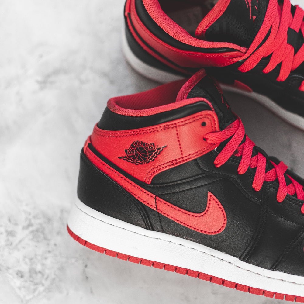 Jordan 1 Mid Alternate Bred (2022) - Swest Kicks