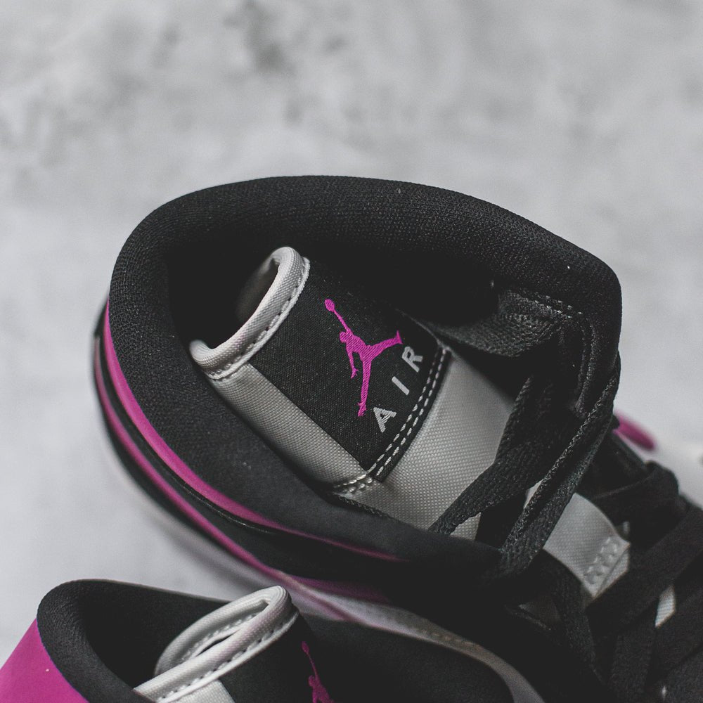 Jordan 1 Mid Magenta (W) - Swest Kicks