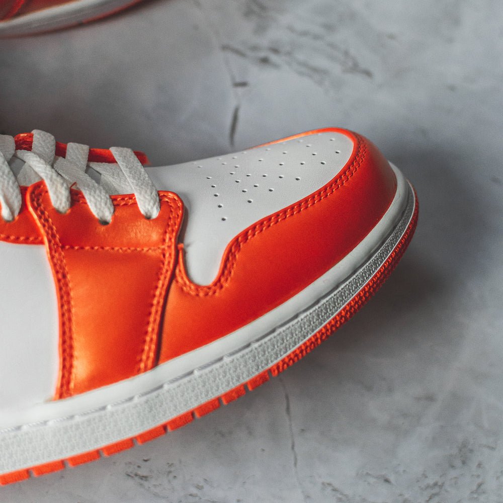 Jordan 1 Mid SE Electro Orange - Swest Kicks