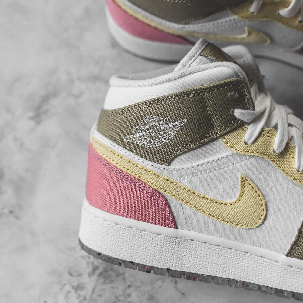 Jordan 1 Mid SE Pastel Vivid Green Grind (GS) - Swest Kicks