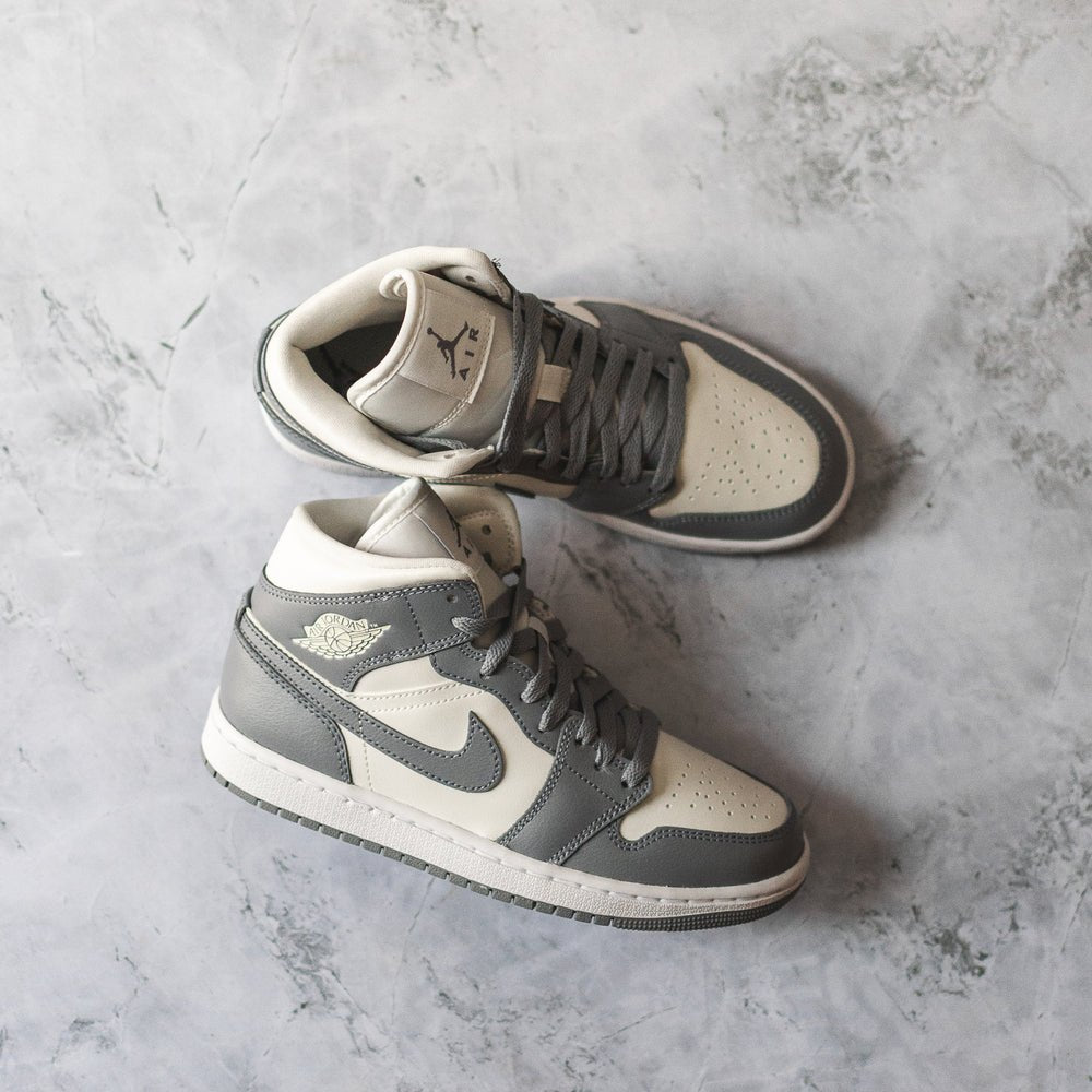 Jordan 1 Mid Stealth (W) - Swest Kicks