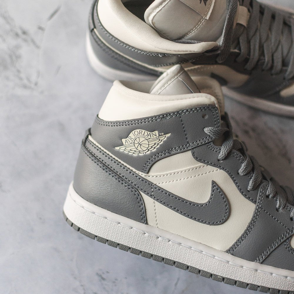 Jordan 1 Mid Stealth (W) - Swest Kicks
