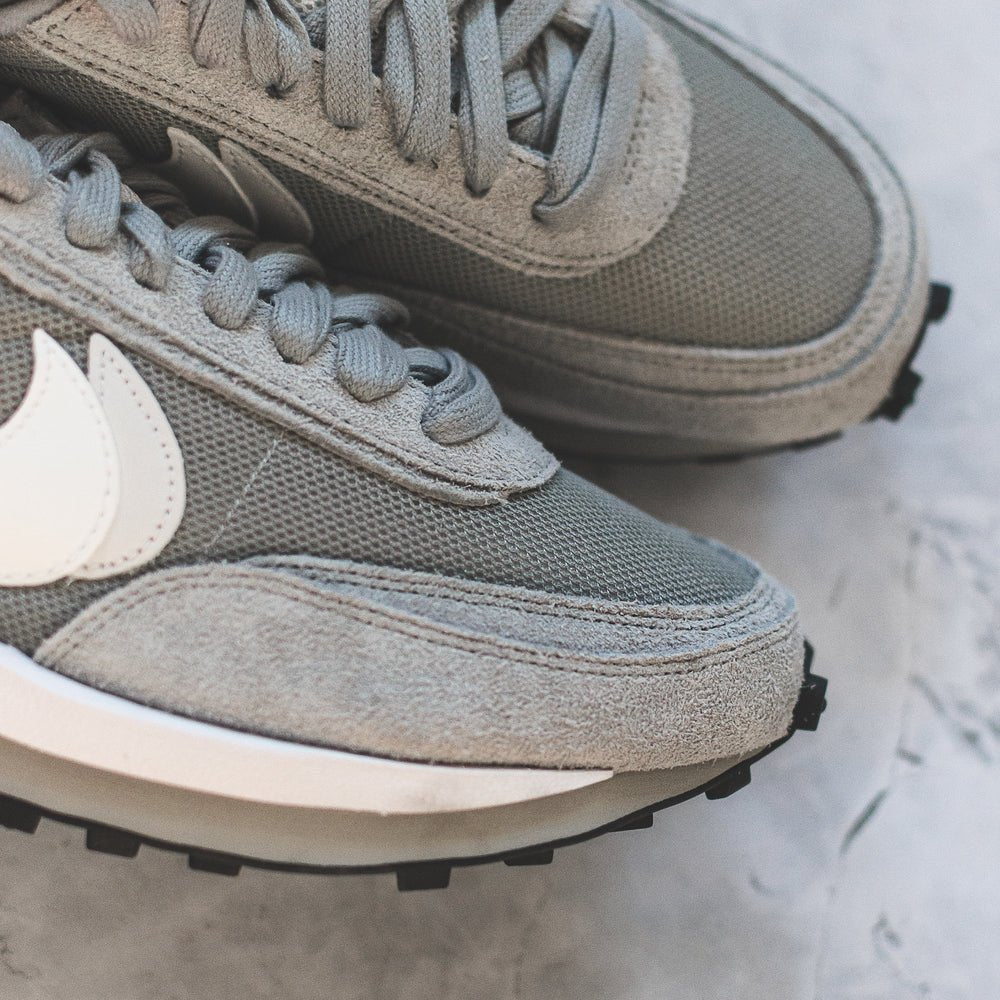 Nike LD Waffle SF sacai x Fragment Grey - Swest Kicks