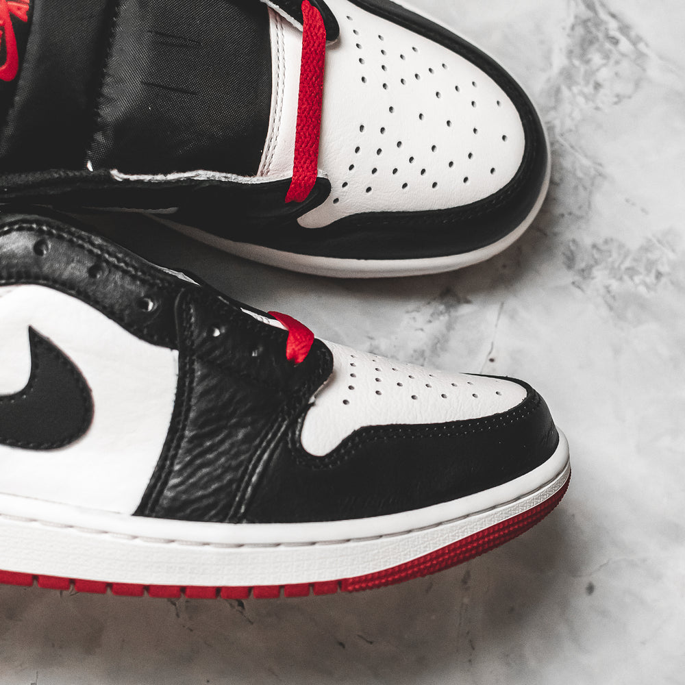 Jordan 1 Retro Low OG Black Toe