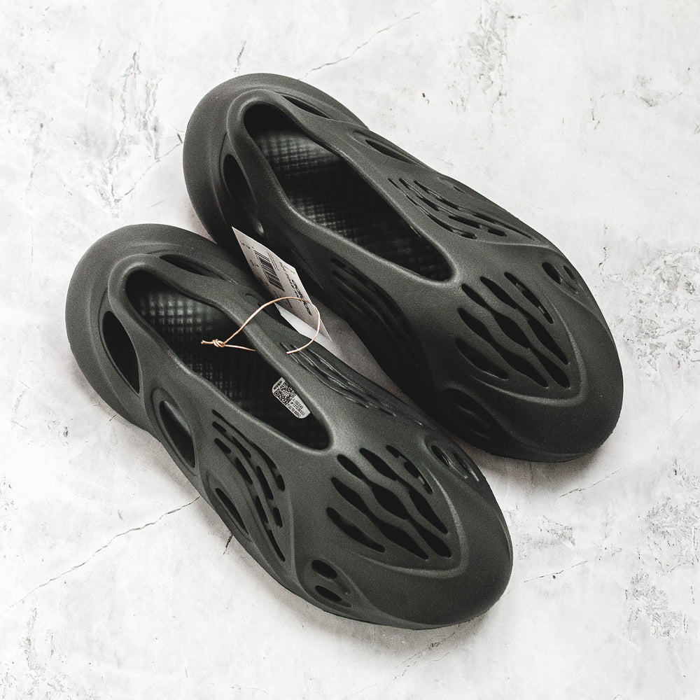 adidas Yeezy Foam Runner Carbon