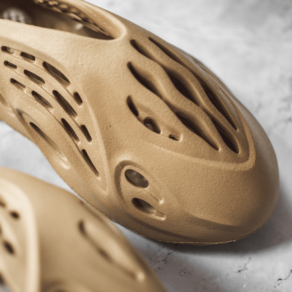 kanye yeezy foam runner