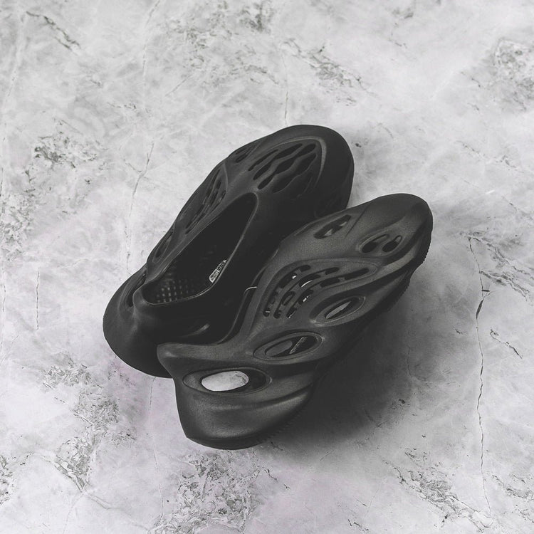 adidas Yeezy Foam RNNR Onyx - Swest Kicks