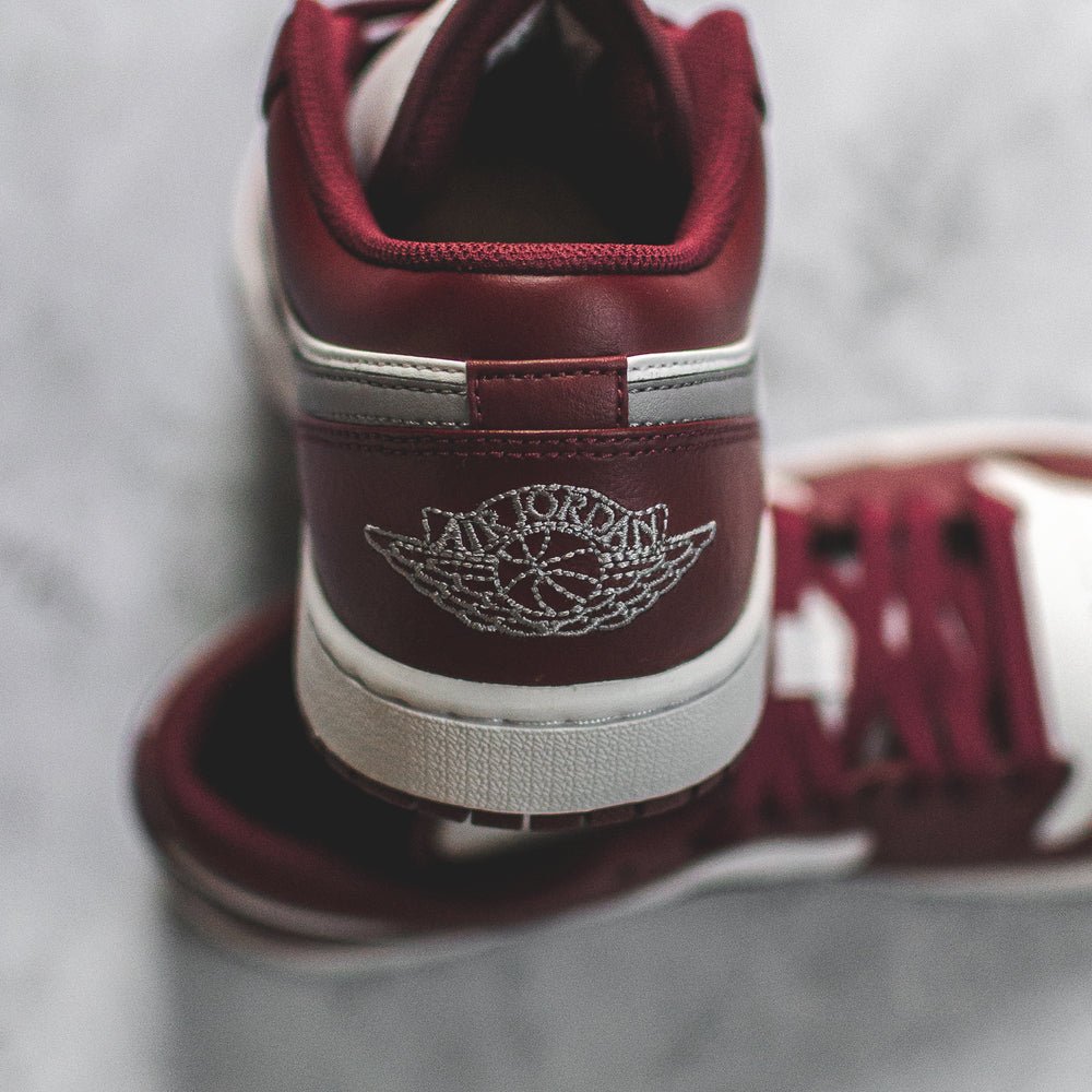 Jordan 1 Low Bordeaux - Swest Kicks