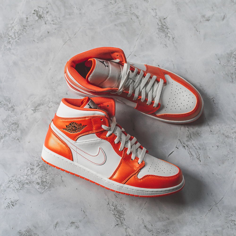 Jordan 1 Mid SE Electro Orange - Swest Kicks