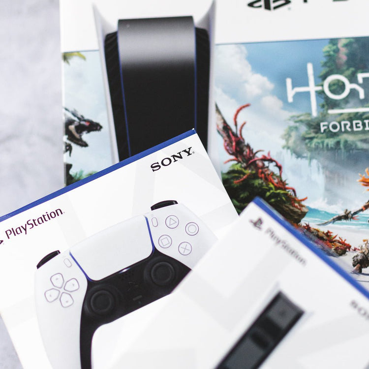 PlayStation 5 + Horizon Forbidden West (Voucher) Mega Bundle - Swest Kicks