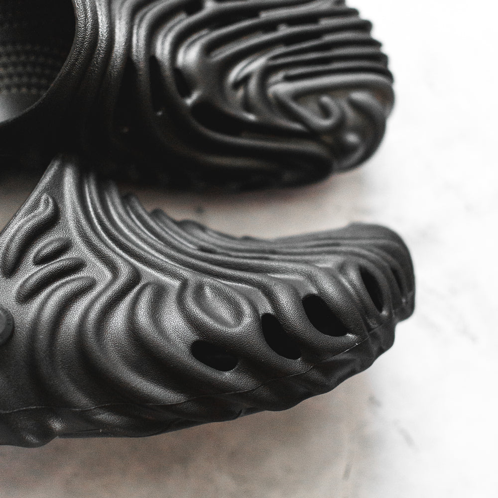 Salehe Bembury x Crocs Pollex Clog Sasquatch – Swest Kicks
