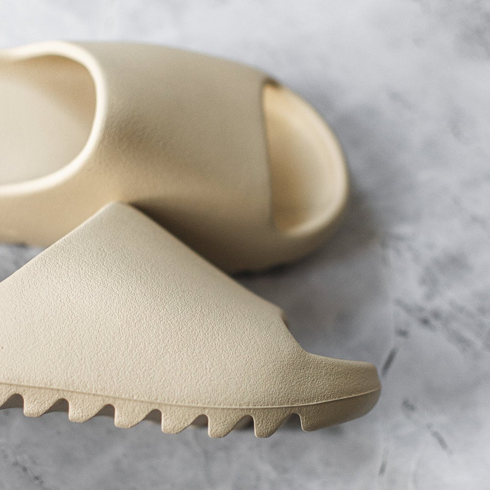 yeezy slide bone and pure