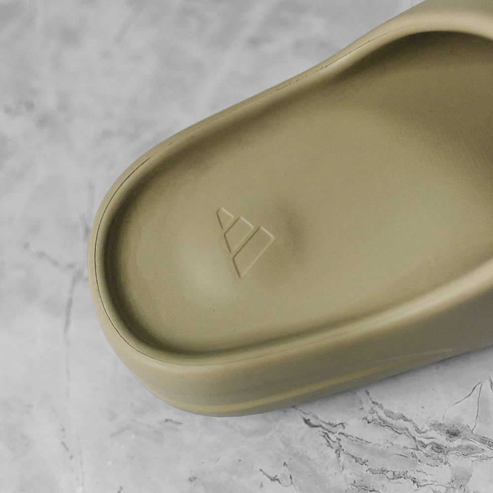 yeezy slides close up